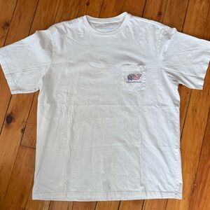 Vineyard Vines LAX WHALE HELMET POCKET T SHIRT Men's L 100% Cotton